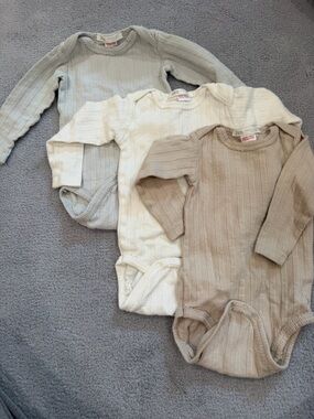 Zara baby bodysuit set